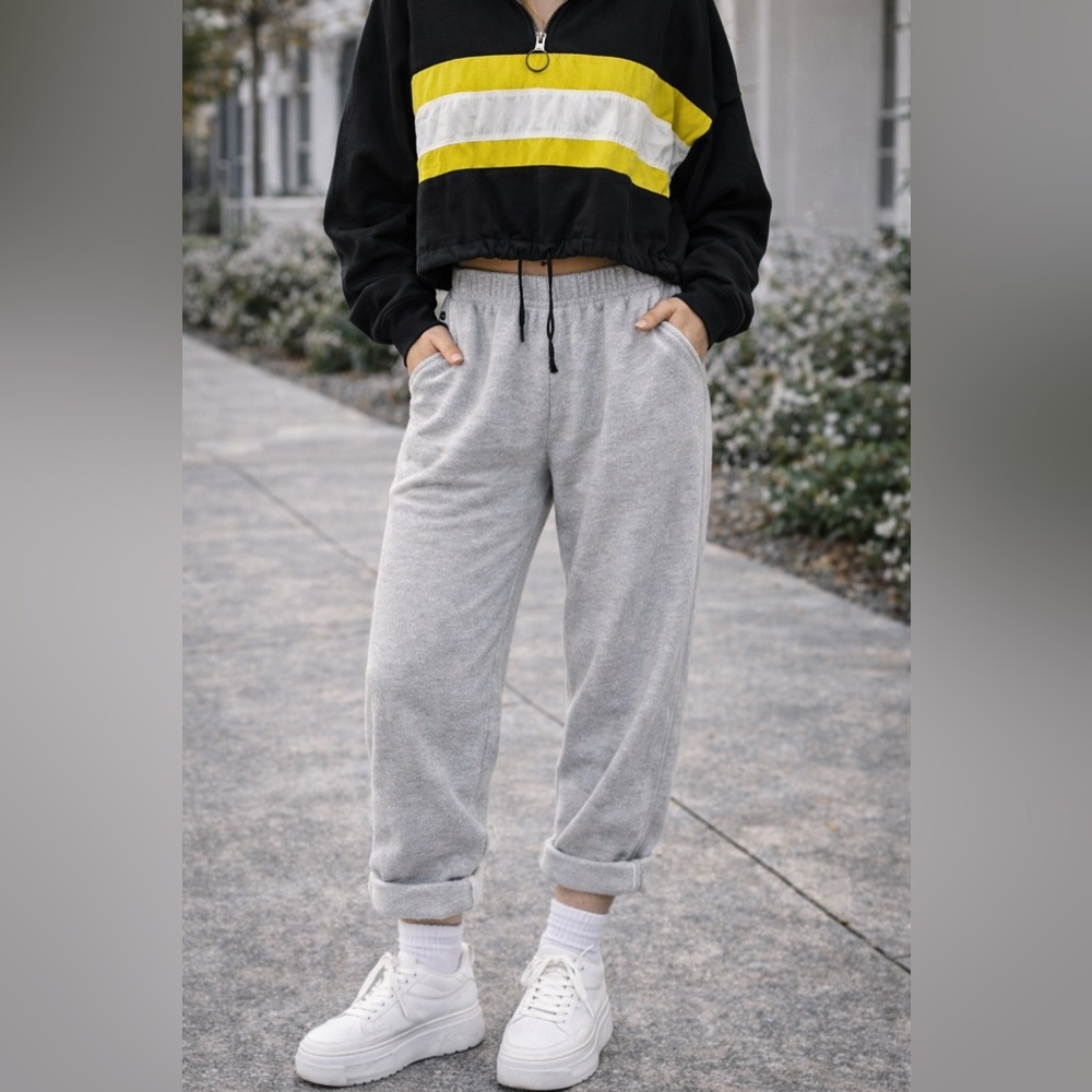 🔴 Forever 21 Cropped Quarter Zip Hoodie